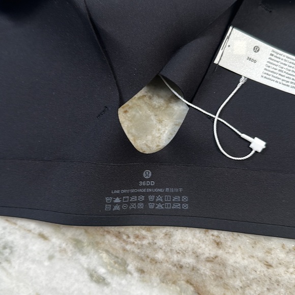 NWT Lululemon zip front bra - Picture 4 of 6